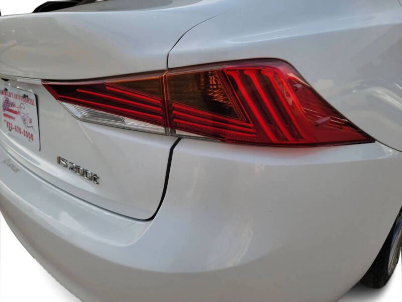 2017 Lexus IS 200t