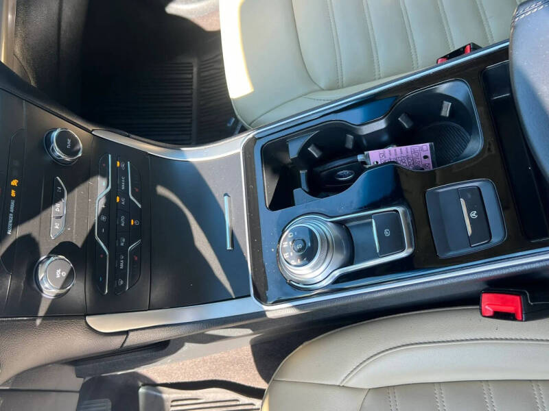 2020 Ford Edge