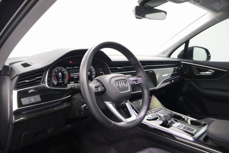 2023 Audi Q7 quattro Premium Plus 55 TFSI