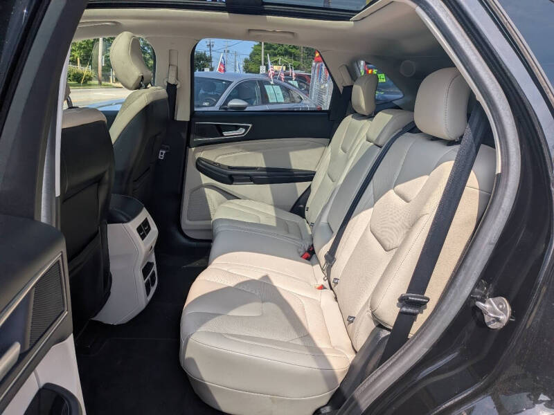 2017 Ford Edge Titanium