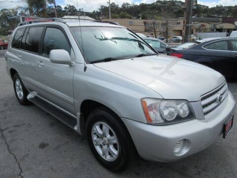 2003 Toyota Highlander for sale at TRAX AUTO WHOLESALE in San Mateo CA