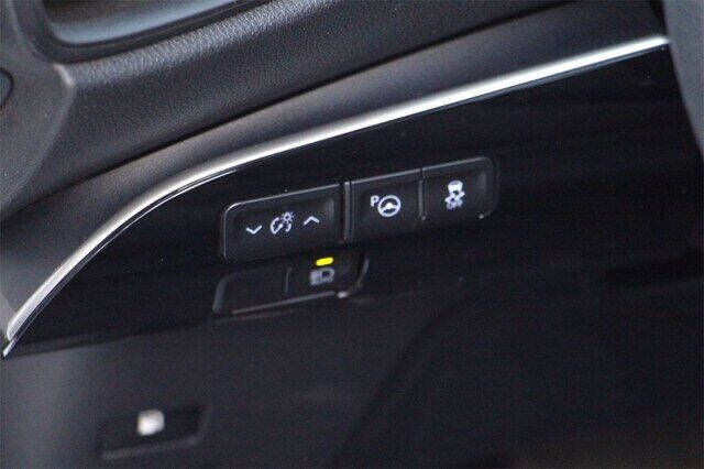 2019 Toyota Prius LE