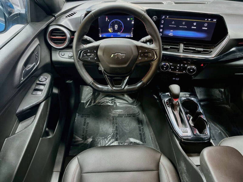 2025 Chevrolet Trax RS