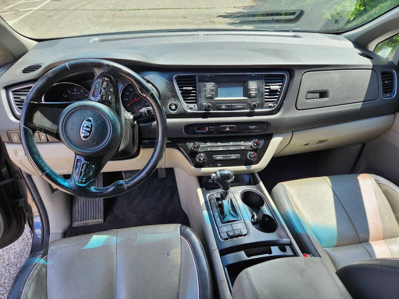 2017 Kia Sedona LX