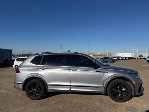 2024 Volkswagen Tiguan SE R-Line Black