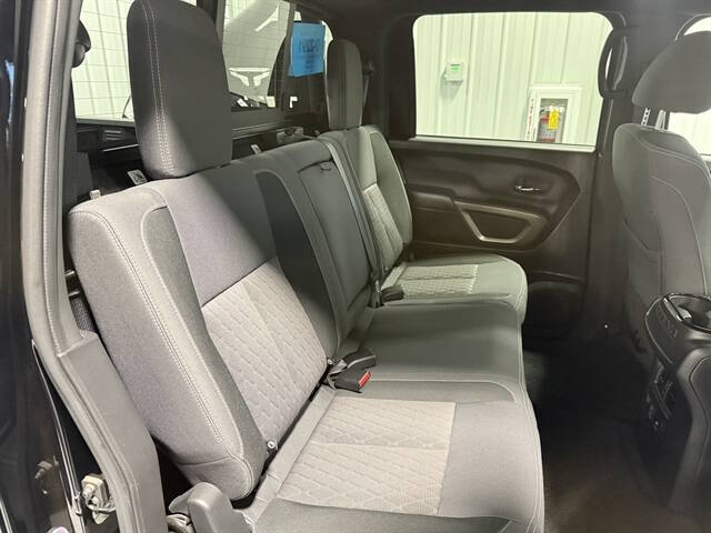 2024 Nissan Titan SV