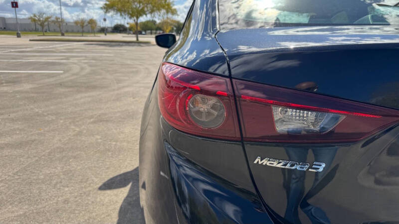 2018 Mazda MAZDA3 Sport