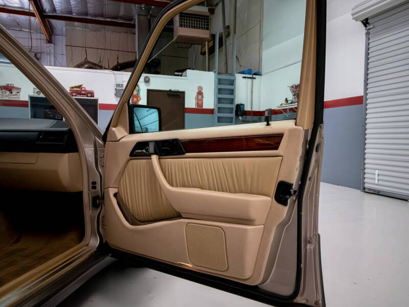 1994 Mercedes-Benz E-Class E 320