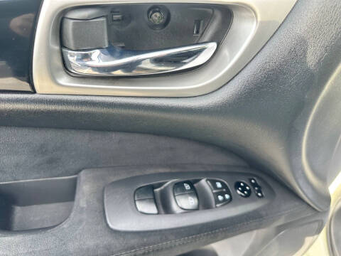 2013 Nissan Pathfinder SV