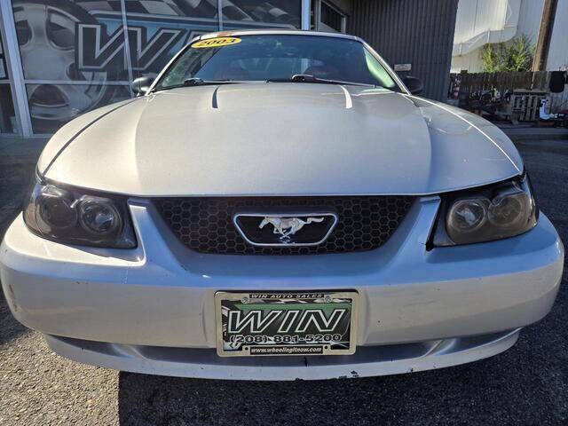 2003 Ford Mustang