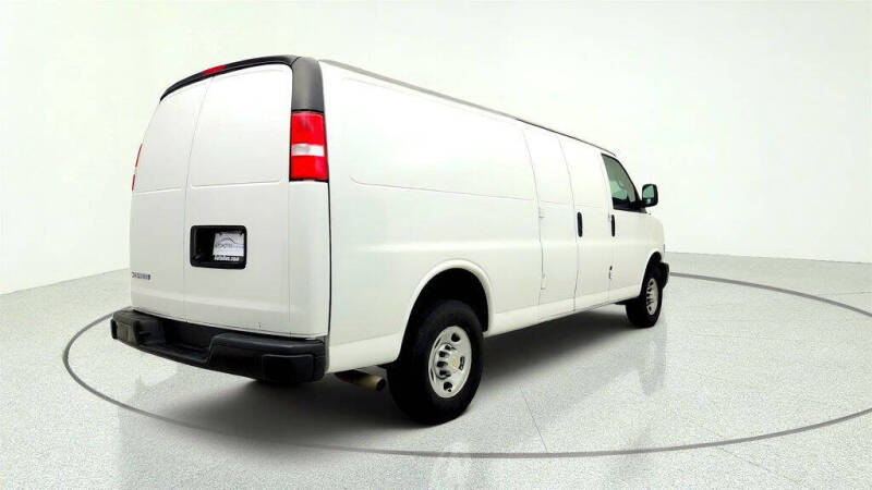 2024 Chevrolet Express 3500