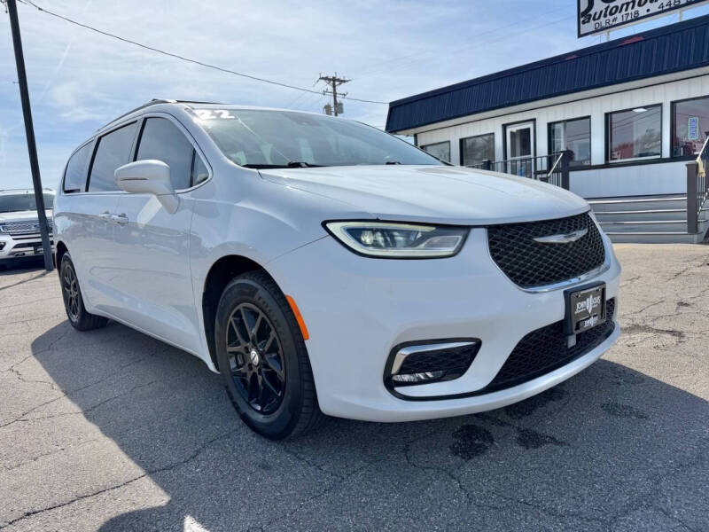 2022 Chrysler Pacifica Touring L