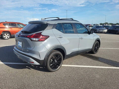 2023 Nissan Kicks SR