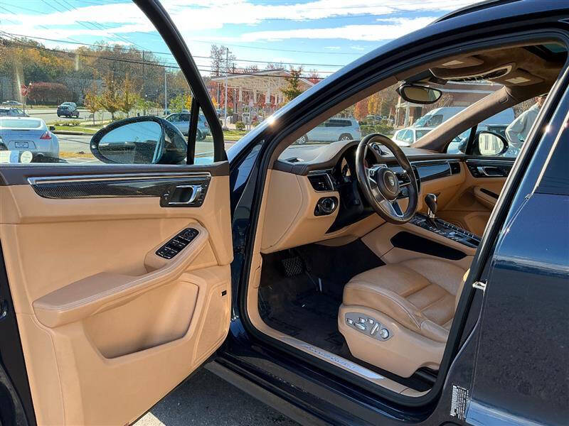 2016 Porsche Macan Turbo