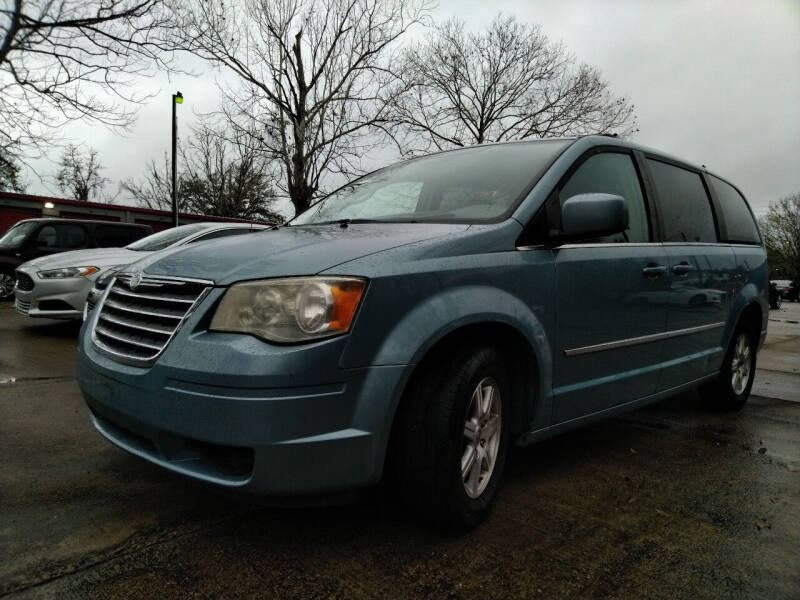 2009 Chrysler Town and Country for sale at SUNRISE AUTO SALES in Gainesville FL