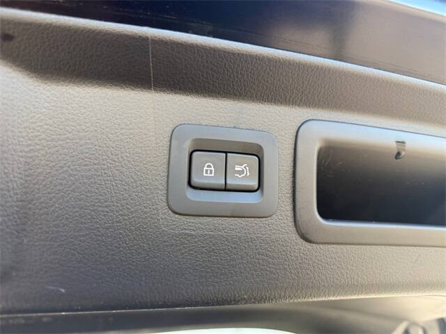 2025 Mazda CX-50 2.5 S Preferred