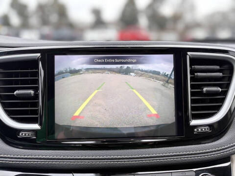 2023 Chrysler Pacifica Plug-In Hybrid Limited