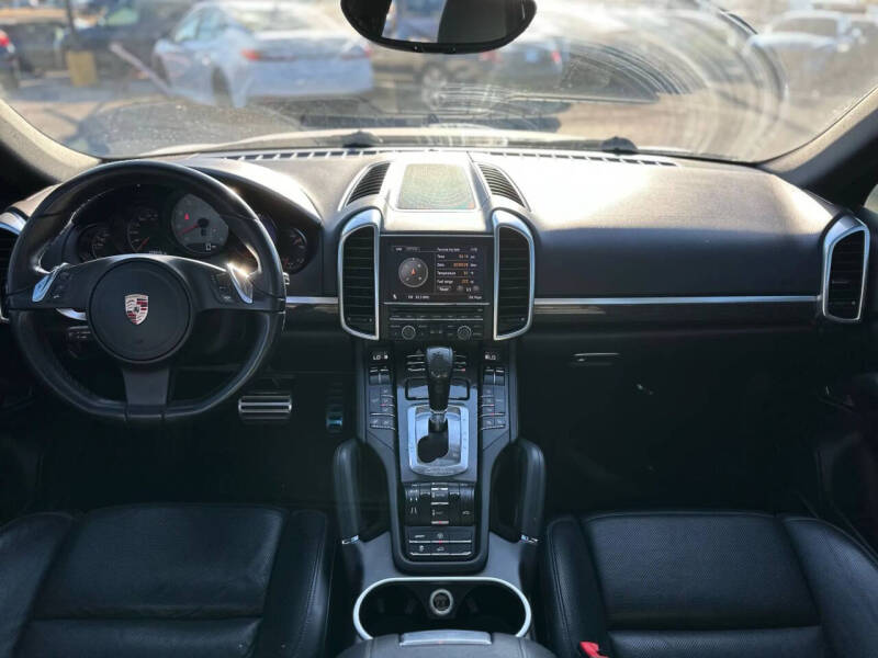 2011 Porsche Cayenne S