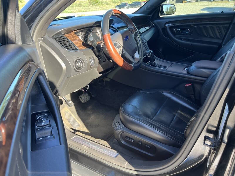 2015 Ford Taurus Limited