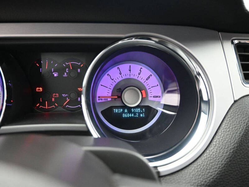 2011 Ford Mustang V6