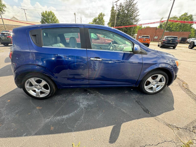 2013 Chevrolet Sonic LTZ photo 8