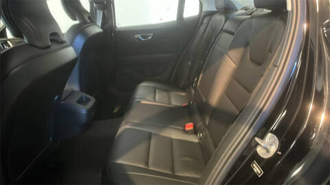 2024 Volvo S60 B5 Core Dark Theme