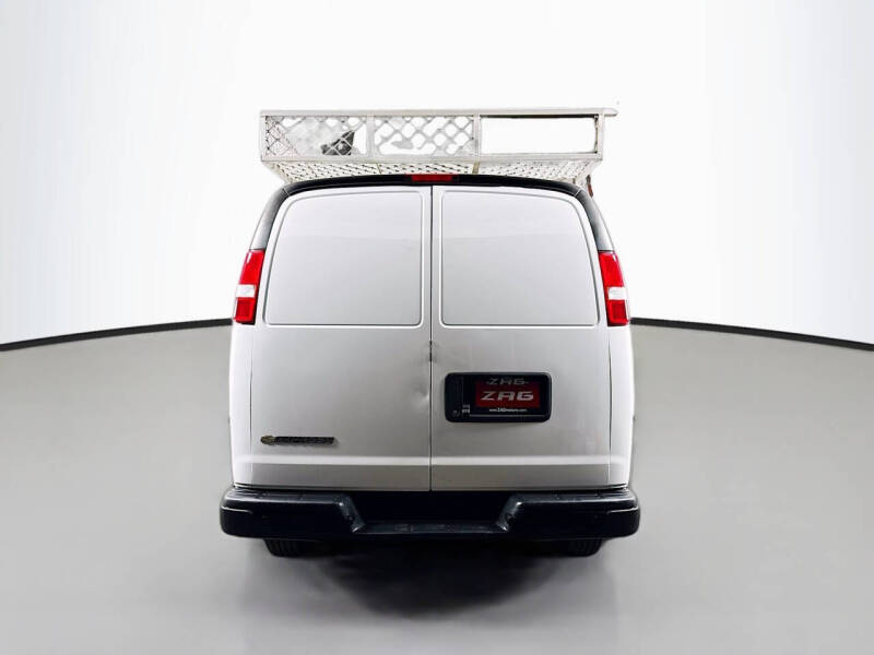 2021 Chevrolet Express 2500