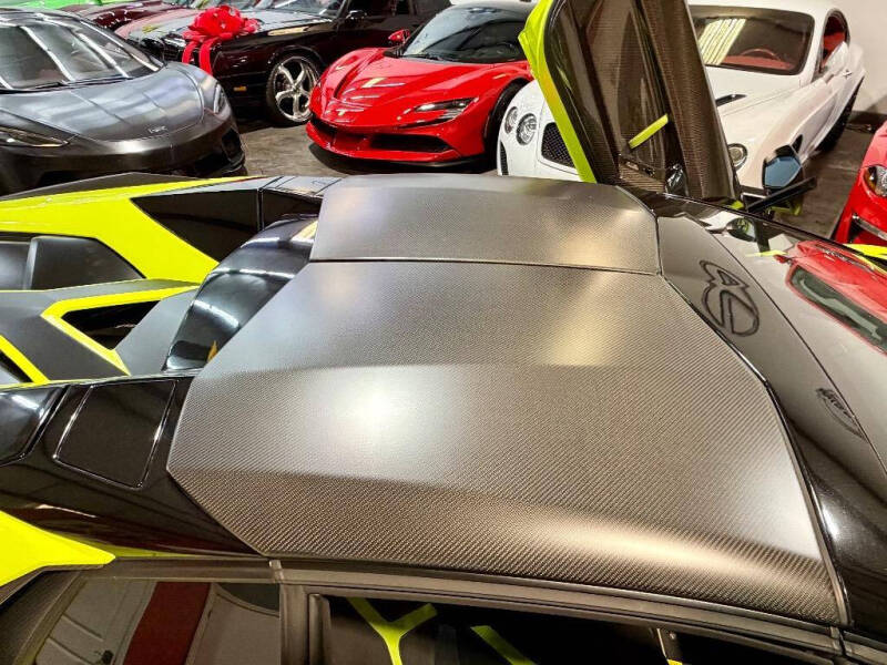 2016 Lamborghini Aventador LP 750-4 SV