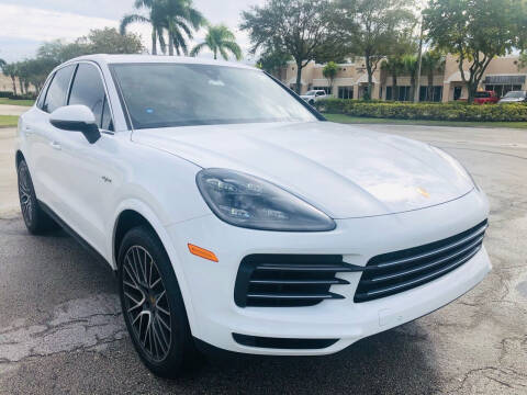 2019 Porsche Cayenne for sale at EMPIRE MOTORS CLUB in Port Saint Lucie FL