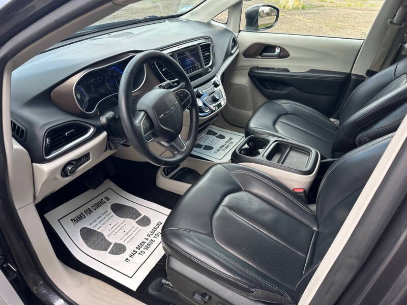 2020 Chrysler Voyager LXi