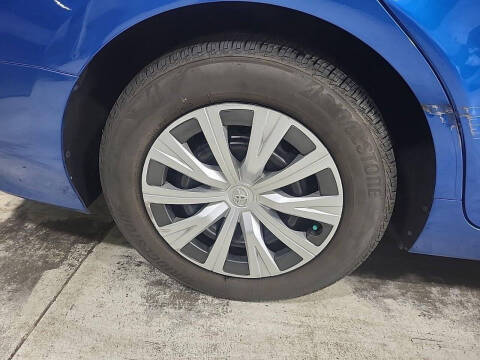 2019 Toyota Camry Hybrid LE