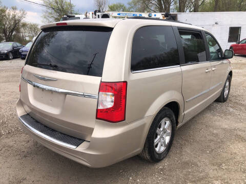2012 Chrysler Town and Country Touring