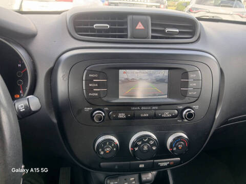 2016 Kia Soul +