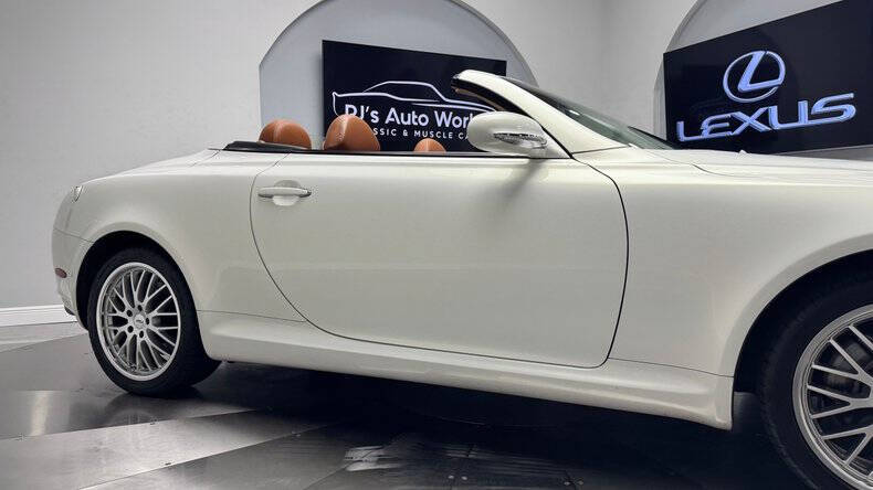 2005 Lexus SC 430