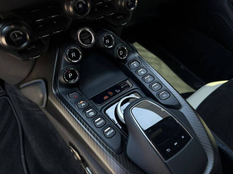 2022 Aston Martin Vantage