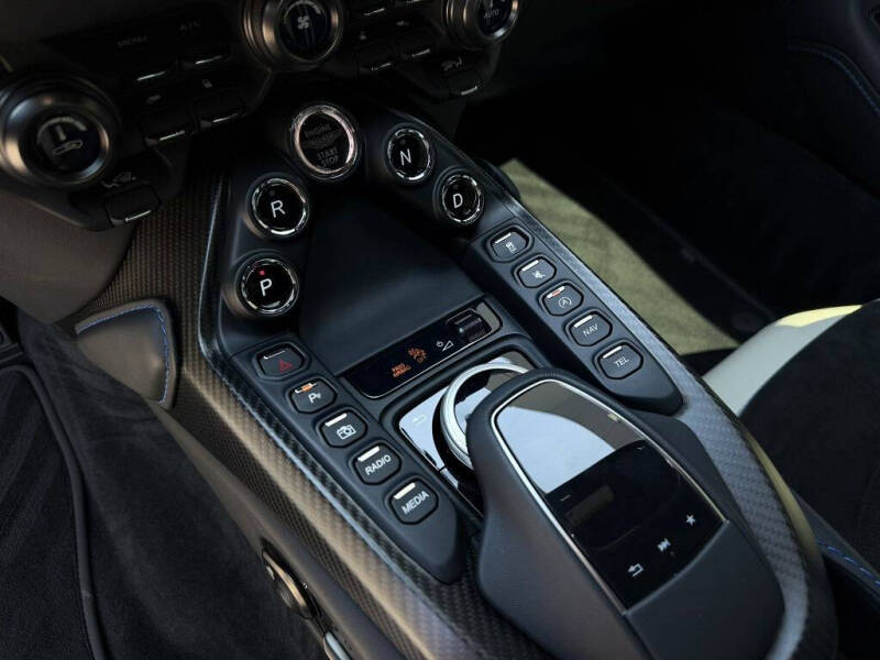 2022 Aston Martin Vantage