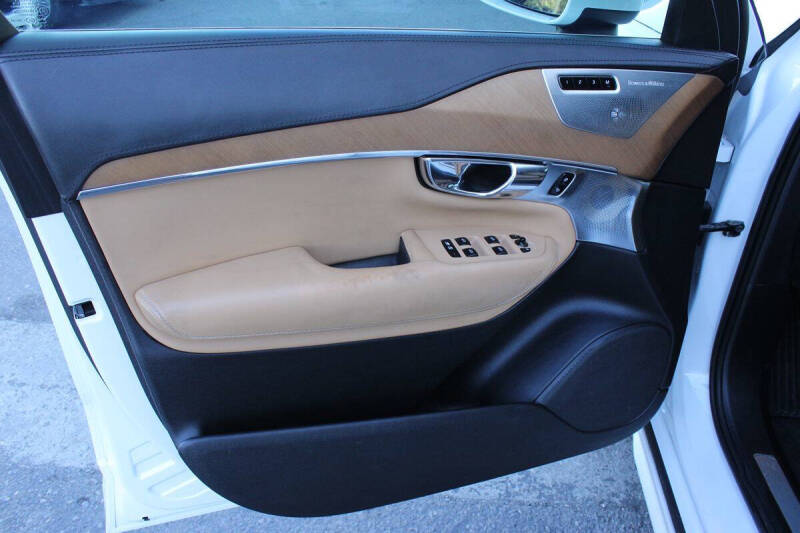 2016 Volvo XC90 T6 Inscription