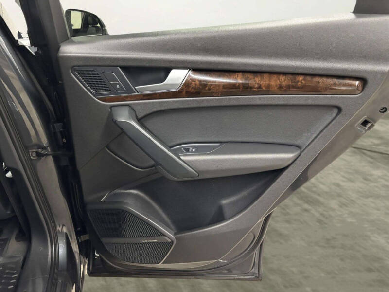 2018 Audi Q5 2.0T quattro Premium Plus