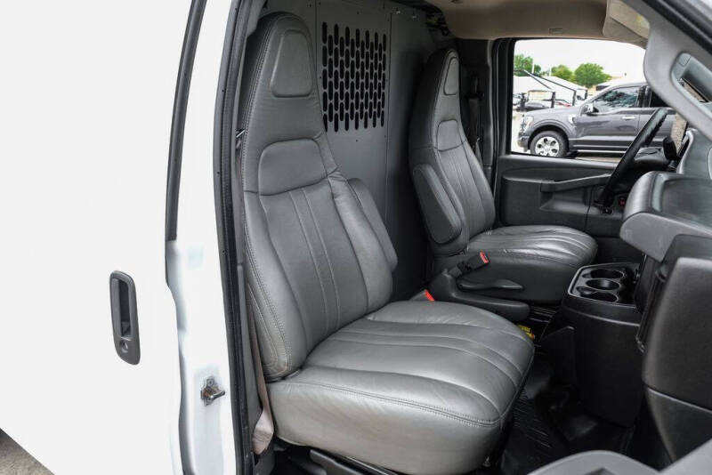 2022 GMC Savana 2500