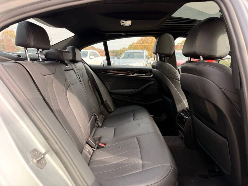 2021 BMW 5 Series 530i