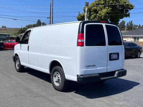 2017 Chevrolet Express 2500