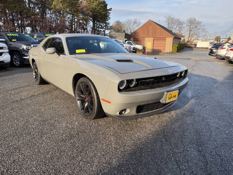 2018 Dodge Challenger SXT Plus