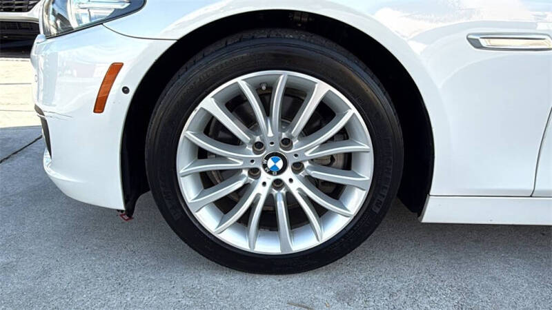 2016 BMW 5 Series 528i