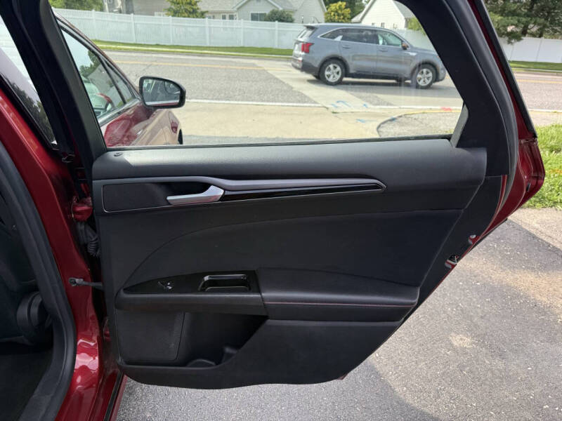 2013 Ford Fusion SE