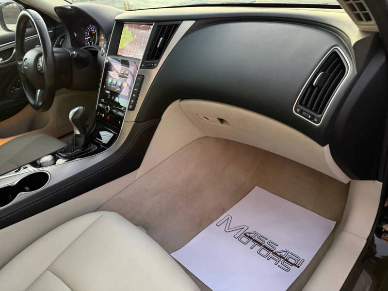 2015 Infiniti Q50 Premium