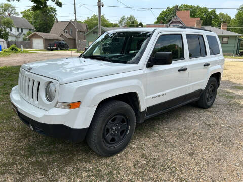 2015 Jeep Patriot for sale at BROTHERS AUTO SALES in Hampton IA