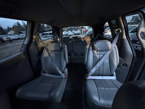 2006 Chrysler Town and Country Touring