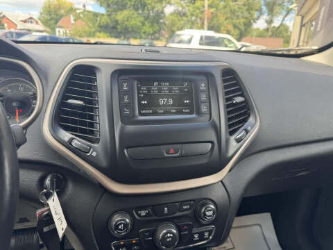 2017 Jeep Cherokee Sport Altitude