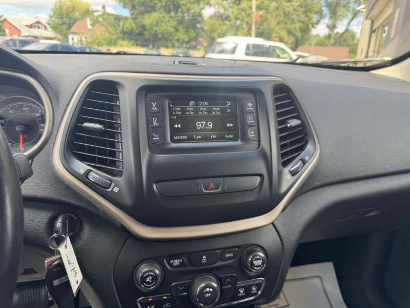 2017 Jeep Cherokee Sport Altitude