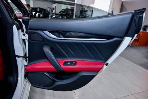 2022 Maserati Ghibli Modena